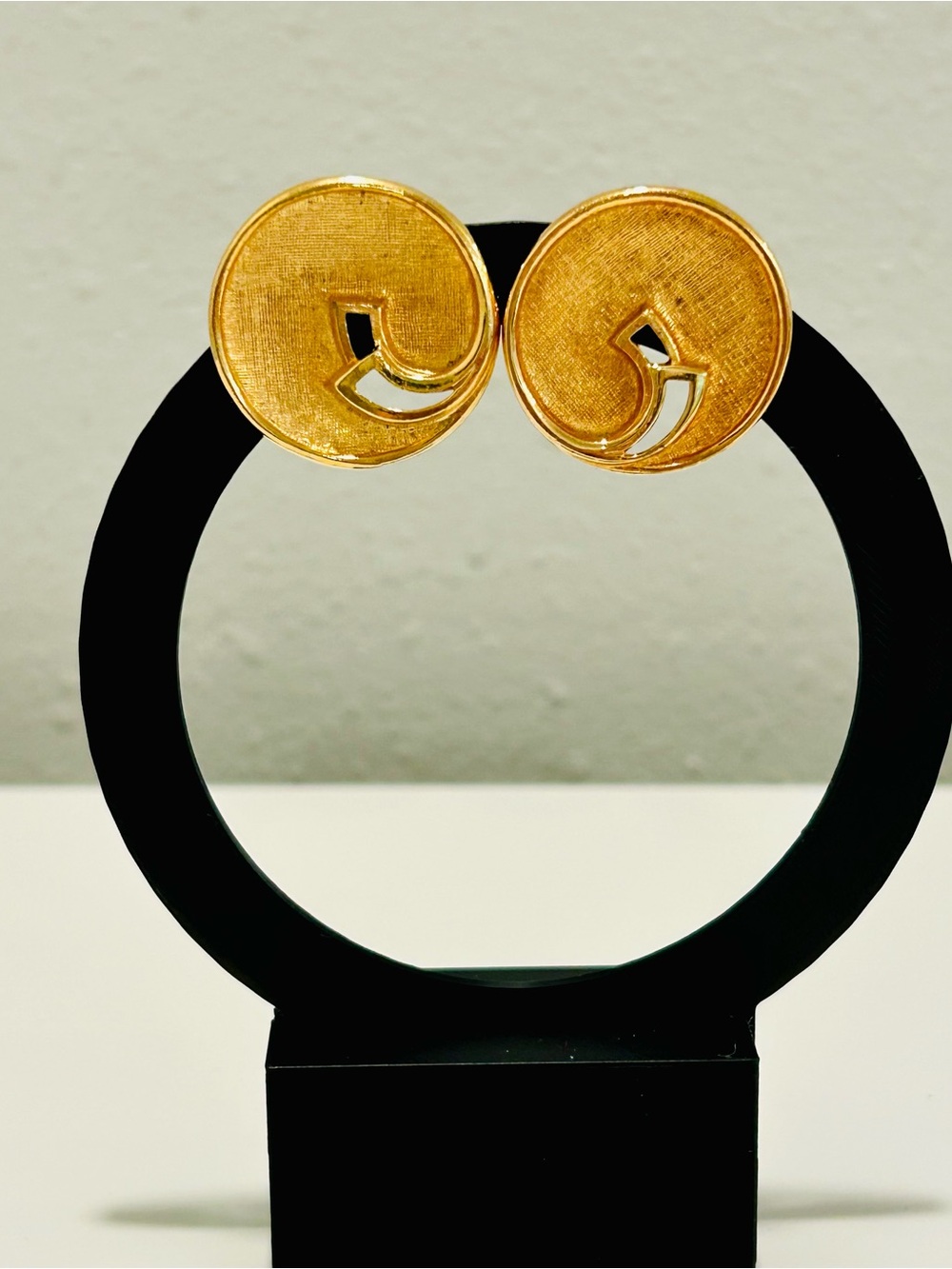 Vintage Emmons Clip On Earrings Goldtone Textured Swirl Round